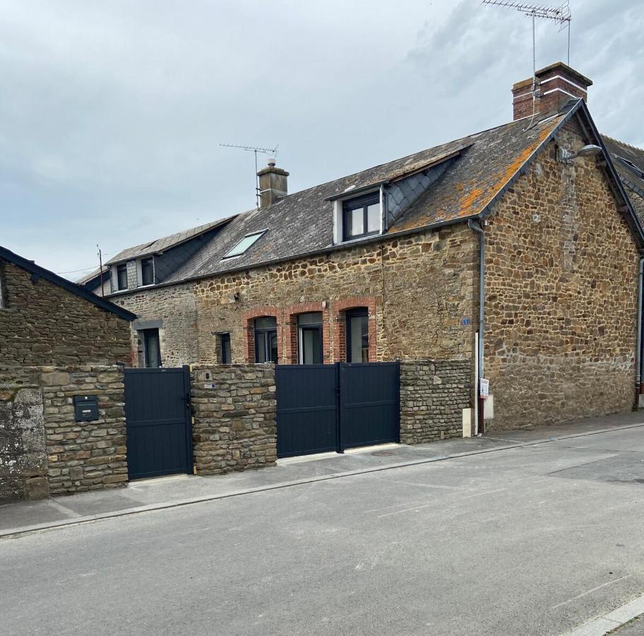 Gites Le Mont Desclos Saint Michel Beauvoir (Manche) Exterior foto